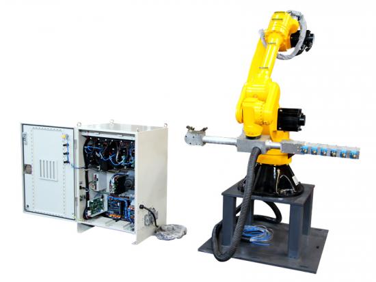 隆华国内首家全自主研发50KG压铸取喷一体化专用机器人