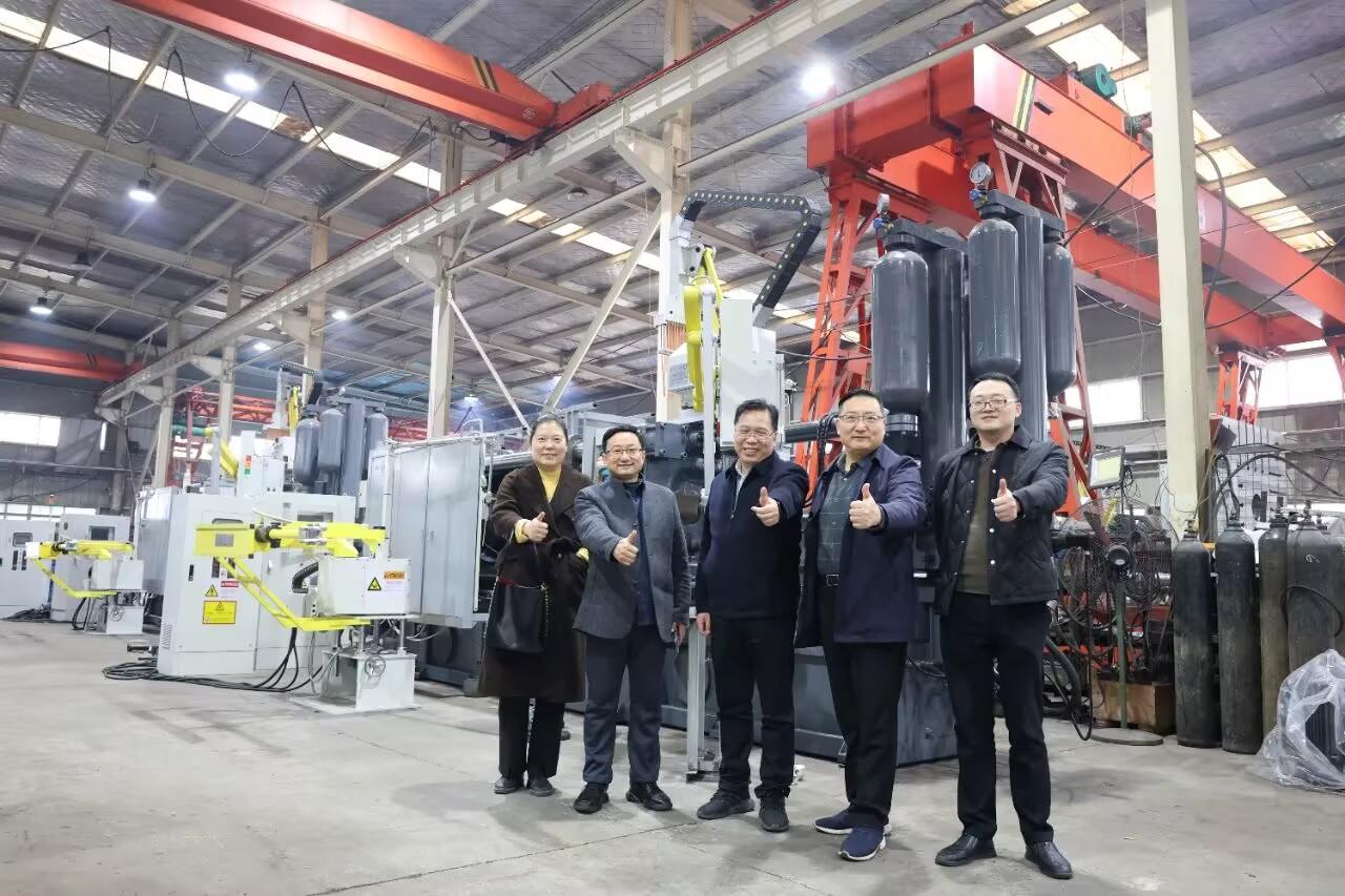 安徽粮食工程职业学院武杰校长赴蚌埠隆华洽谈“产学研”合作项目
